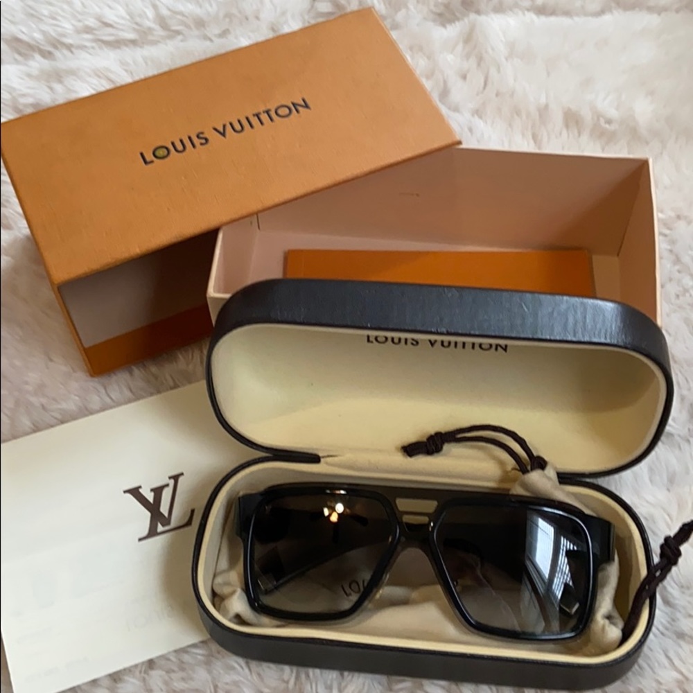 Louis Vuitton Men’s Enigme GM sunglasses